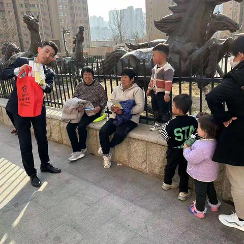 人人爱护人民币，抵制拒收人民币！