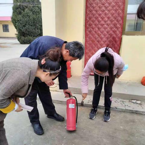 阳光小学开展安全风险点全方位集中整治活动