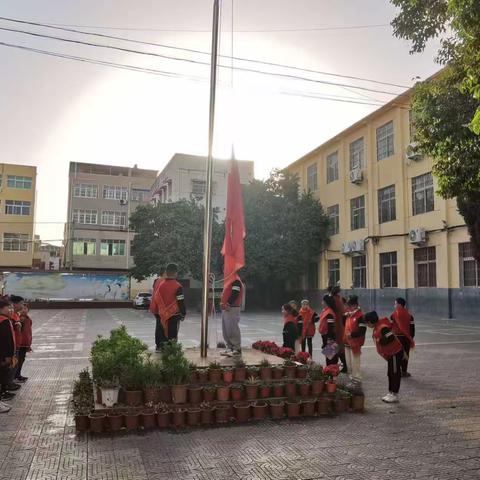 “乘两会东风， 学在镇平，成才在镇平”—涅阳二小主题教育活动