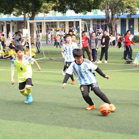凝心聚力促双减，足球少年展风采——右江区逸夫小学举办第一届校园足球赛