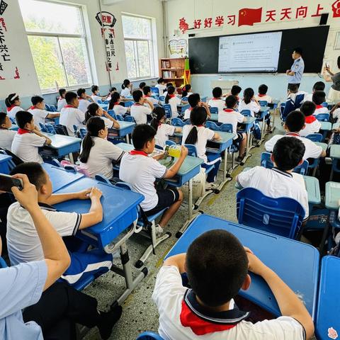 拒绝校园霸凌 弘扬校园正能量——菏泽市第一实验小学长江路校区五（1）中队开展法治主题活动