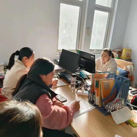 以研促教，教学相长——低年级数学组主题教研活动