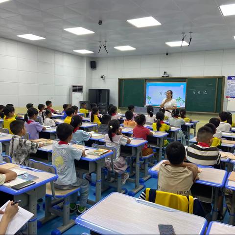 以教促研， 以研促教，教研相⻓——记儋州市八一中心小学语文教研活动