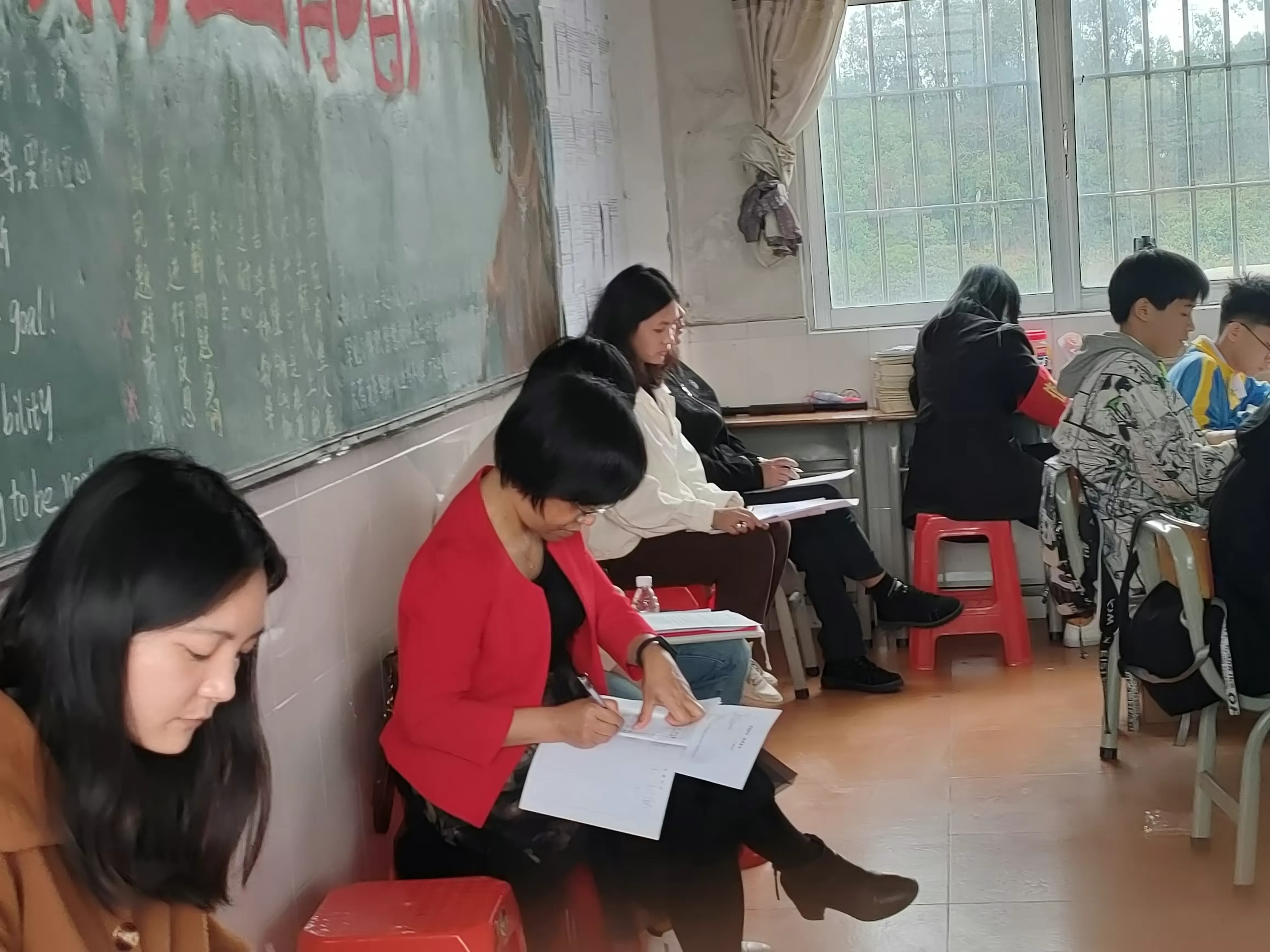 简篇-课堂教学展风采 教学视导促提升