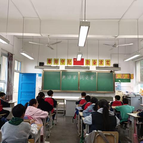 以生为本，以赛促学——杨庄街道库峪口小学语、数、英学科知识竞赛活动