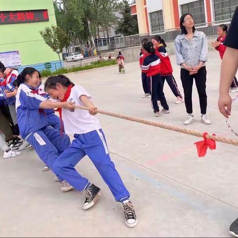 【三抓三促进行时】趣味运动展风采——渭东小学春季趣味运动会