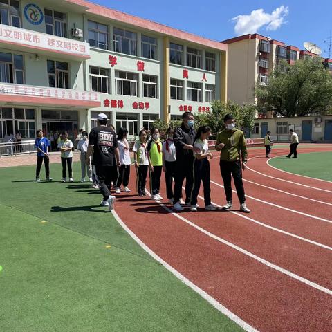 凝心聚力，响应双减——东港路小学集体项目比赛剪影