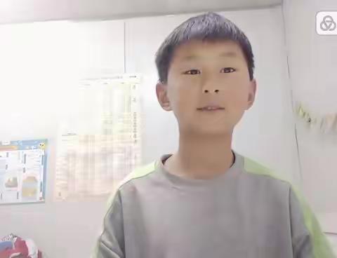 书籍点亮人生，书香溢满校园——六年级一班读书分享视频展示