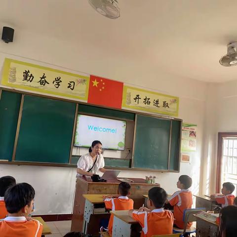 三亚曙光小学-英语组五年级公开课