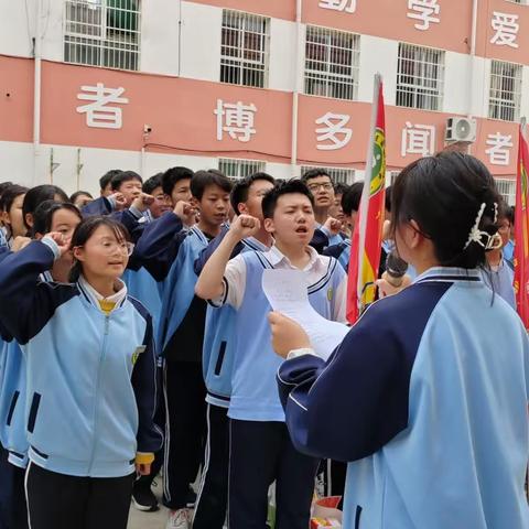 五月清和雨乍晴，鼓足干劲促提升——唐庄中学举行九年级“二模”总结会