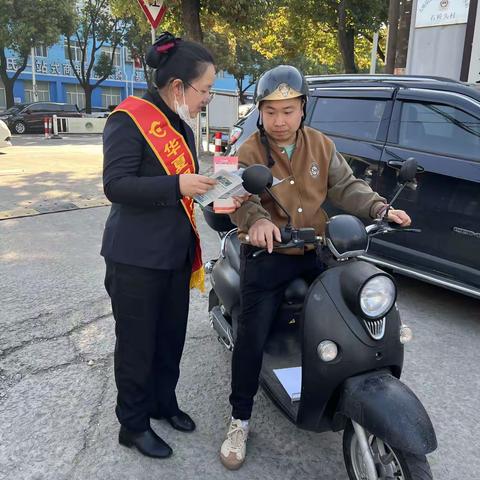 华夏银行慈溪支行开展3.15消费者权益保护宣传活动