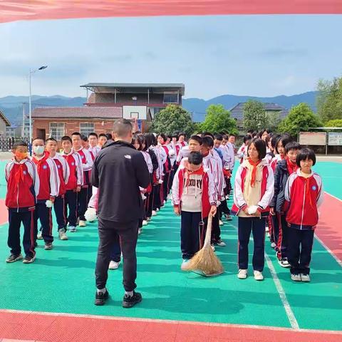 清明祭英烈——枫香岗中学清明扫墓教育活动