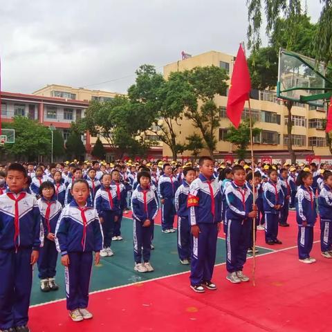 “学习二十大      争做好队员”   ——中卫市第二小学一年级新队员入队仪式