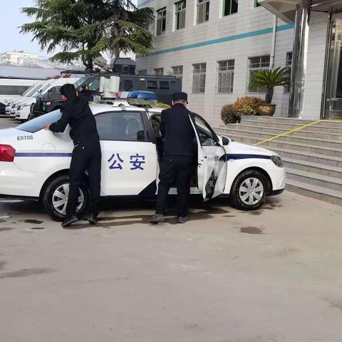 强化巡逻警车清洗保养       提升巡逻防控执勤能力