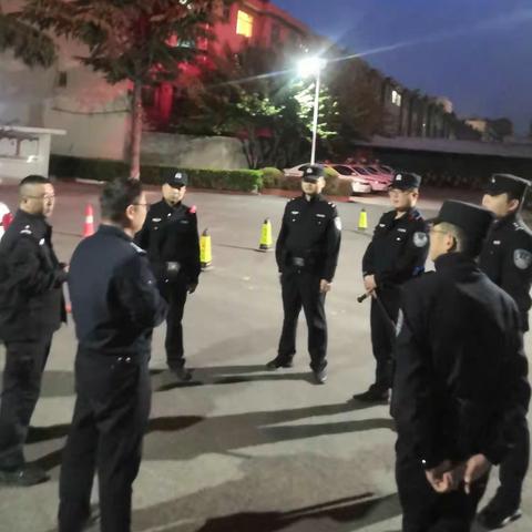 蒲城公安巡特警开展设卡盘查警务技能训练