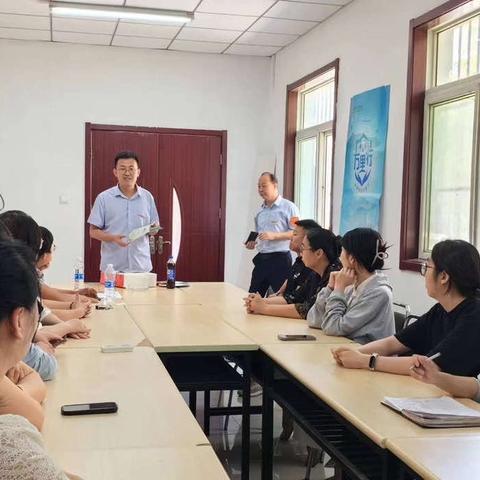 洛北支行“金融知识万里行”进社区活动