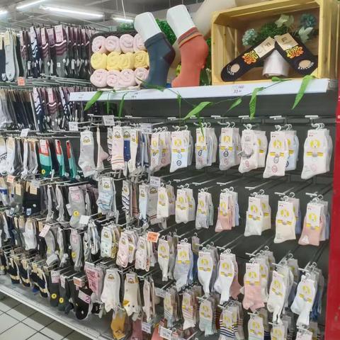 孝昌店针棉区应季商品陈列