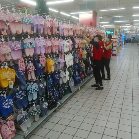 孝昌店针棉区货架调整前后陈列图片