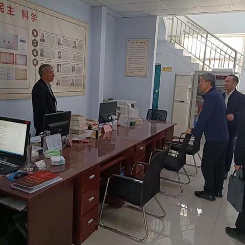 淇滨区政协主席徐伟、秘书长高让然到九三学社社员之家走访调研