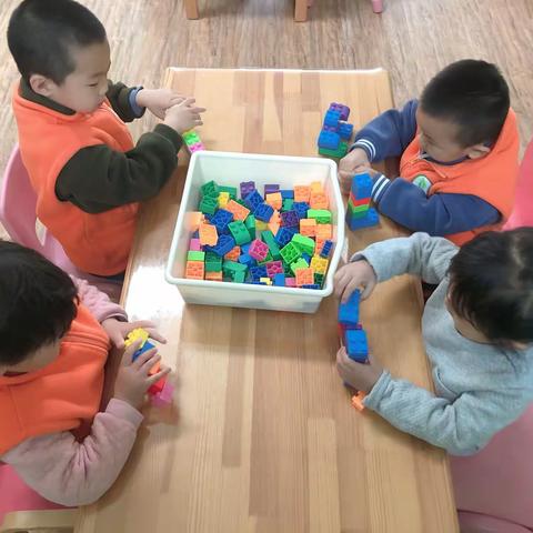 木多多幼儿园小一班3月22日一日生活