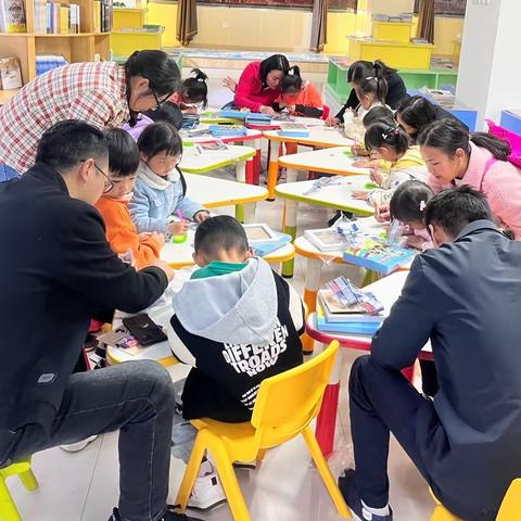 师宗新华书店周末活动——海绵宝宝钻石画