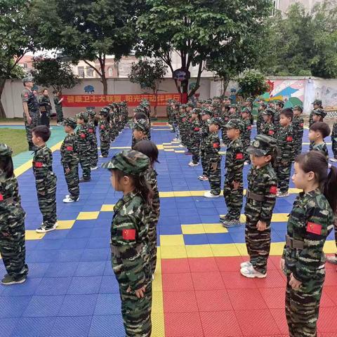 横州市新花蕊🌸幼儿园国防教育幼儿军警课