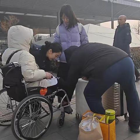 爱心相伴，服务升温——婷婷党员爱心服务区在行动