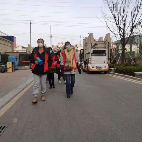 平安建设生根发芽，综合治理硕果银花--示范区梁苑街道航天社区巡逻日志