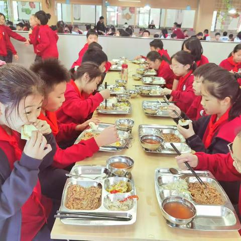 “食”刻守护，从“餐”做起