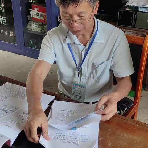 【十里岗镇丰源小学】督导进校园，学期末检查