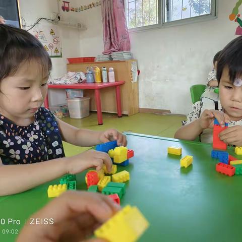 【太山幼儿园中班刘老师】室内游戏《小小工程师》