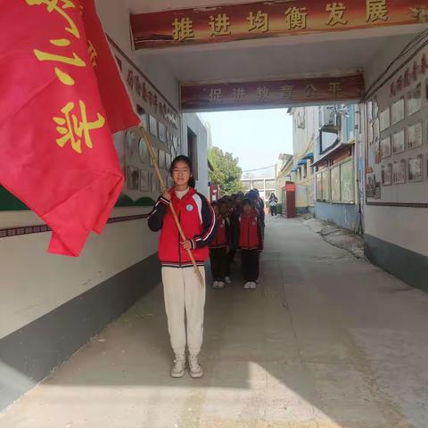 雷锋月里学雷锋，敬老院里献爱心——记蔡寨回民小学“学雷锋”系列活动之一