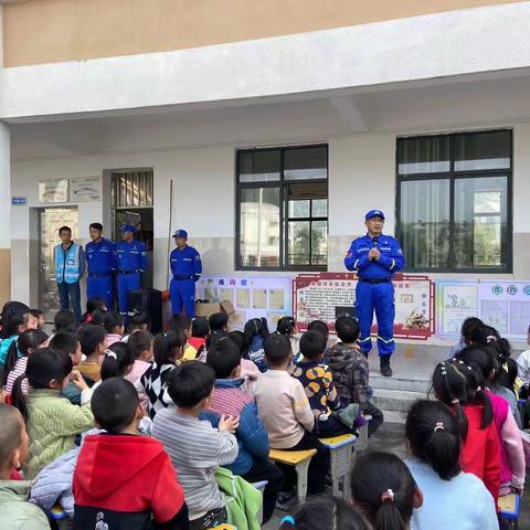 校园防暴防溺水，安全法治记心间——新江中心小学开展防暴防溺水与法治宣讲活动