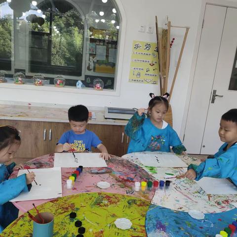 美术活动《白桦树🌲》