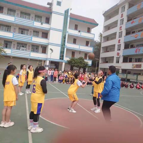 2023年乐业县新化镇中心小学在小学生篮球比赛中涌现------“新气象”