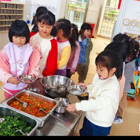 幼儿园陪餐活动