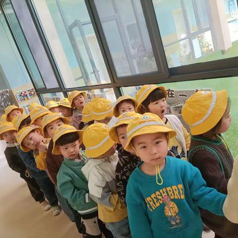 九坊幼儿园小四班--阳春🌸三月☀️，快乐😍出发📸