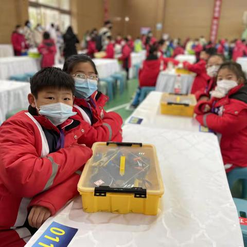 “机”智对决  燃梦未来——开封市马市街小学参加开封市第三届开封市青少年机器人竞赛