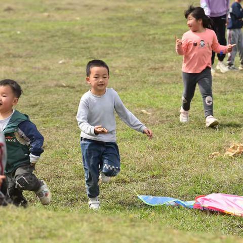 寻找春天，拥抱自然——长兴湖小学附属幼儿园大二班亲子研学活动