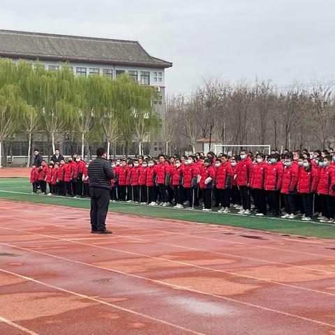 防震演练，警钟长鸣