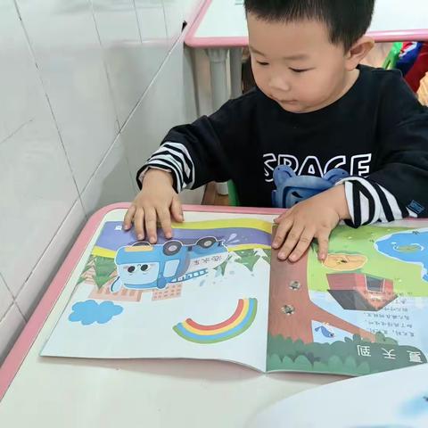 迎祥中心幼儿园第十五周小班活动剪影