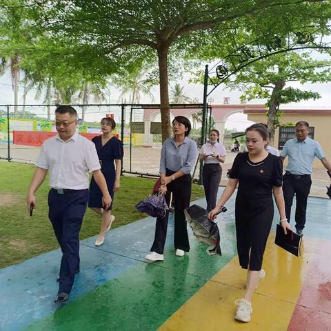 文昌市教育局领导莅临昌洒中心幼儿园督导工作