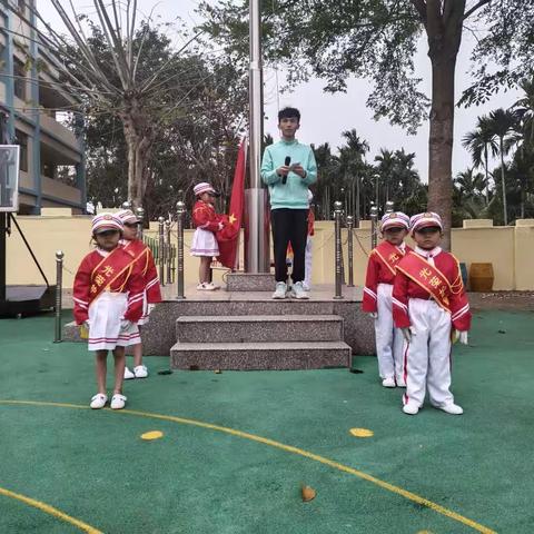 龙门镇中心幼儿园第五周大(3)班精彩分享