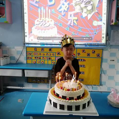 【溆浦县育苗幼儿园】果果二班“飘扬童趣 快乐周记”