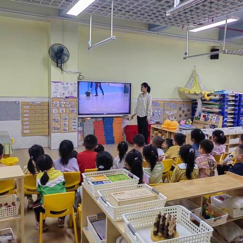 “雷锋月，学习雷锋精神”—卓雅幼儿园中一班