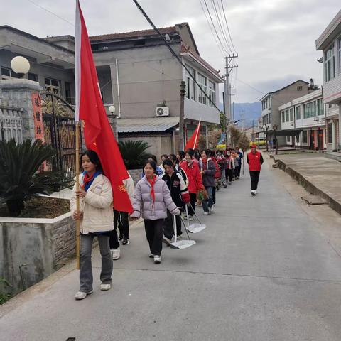 学雷锋，进社区，促进未成建设——海星希望小学开展学雷锋活动