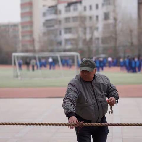 乌鲁木齐市第三十六中学与多斯鲁克社区趣味运动会