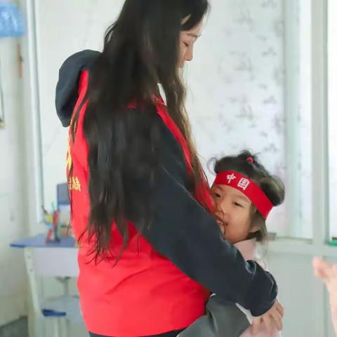 厄运来袭，依然乐观的妈妈和阳光的孩子们——需要您的帮助