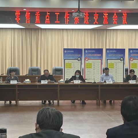 集思广益论谋略，秣马厉兵迎鏖战