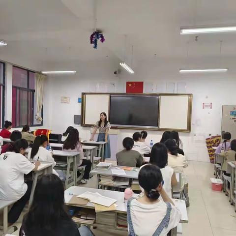 幼教大专36班班会主题“心理健康不容忽视，安全隐患排查消除”。